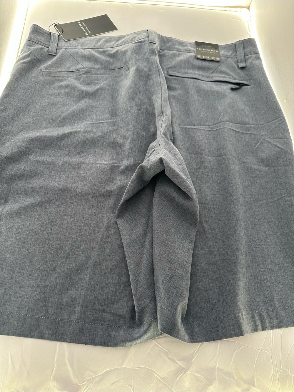 7 Diamonds Aeroplane Performance Shorts Men’s 35 Gray Stretch Golf Travel NWT - Picture 2 of 10